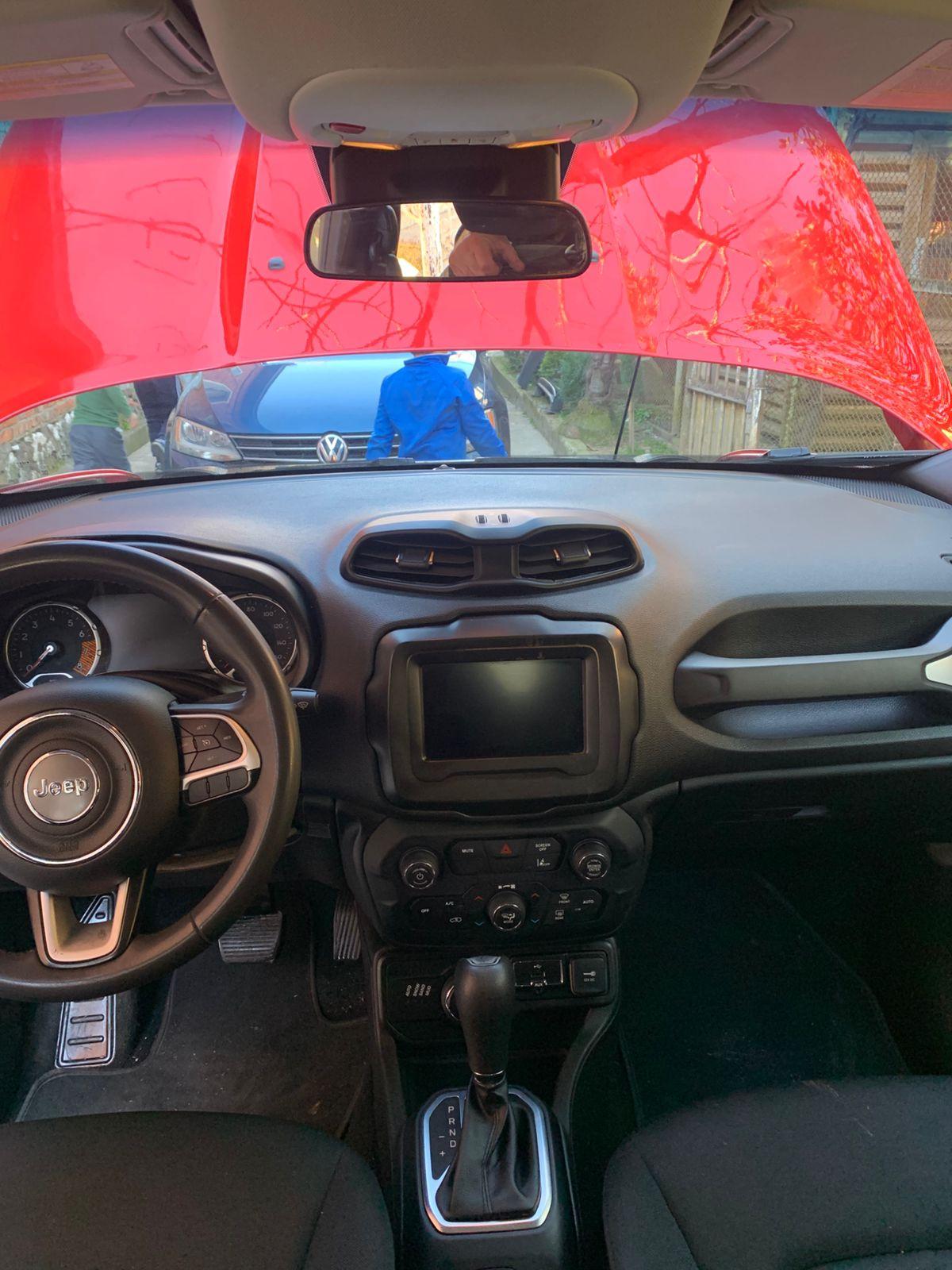 Jeep Renegade — exterior view 3