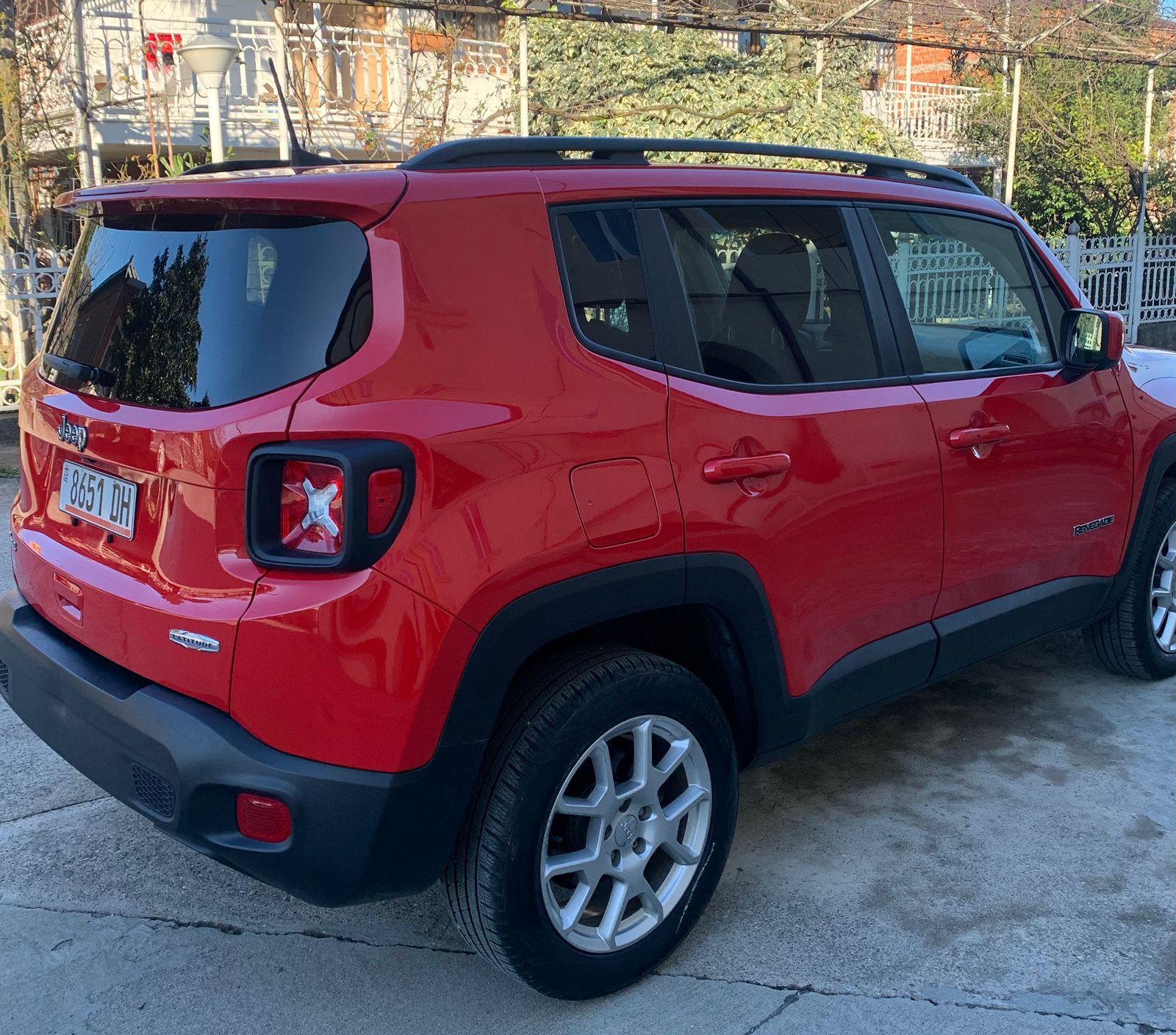 Jeep Renegade — exterior view 5