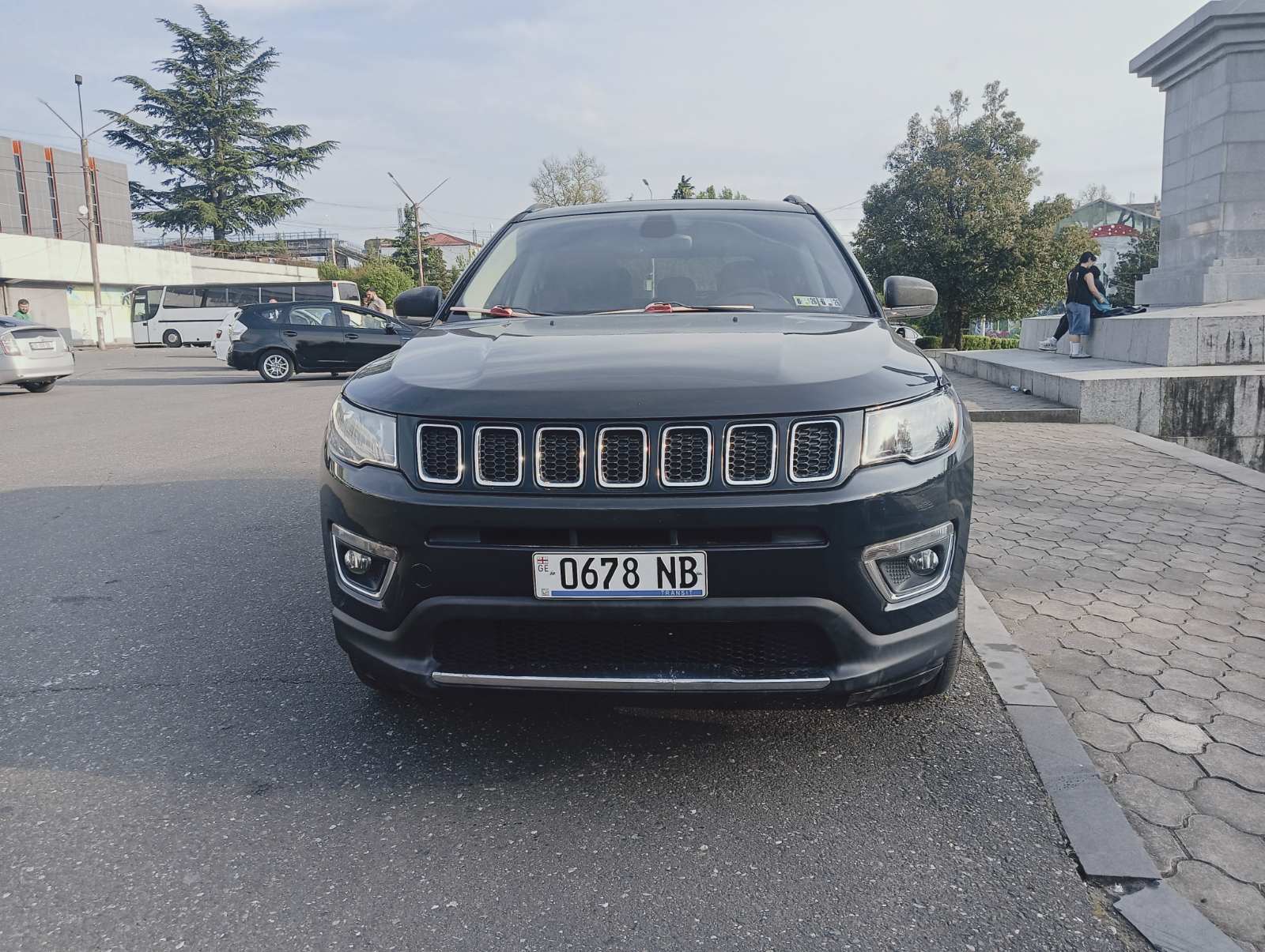 Jeep Compass — exterior view 3