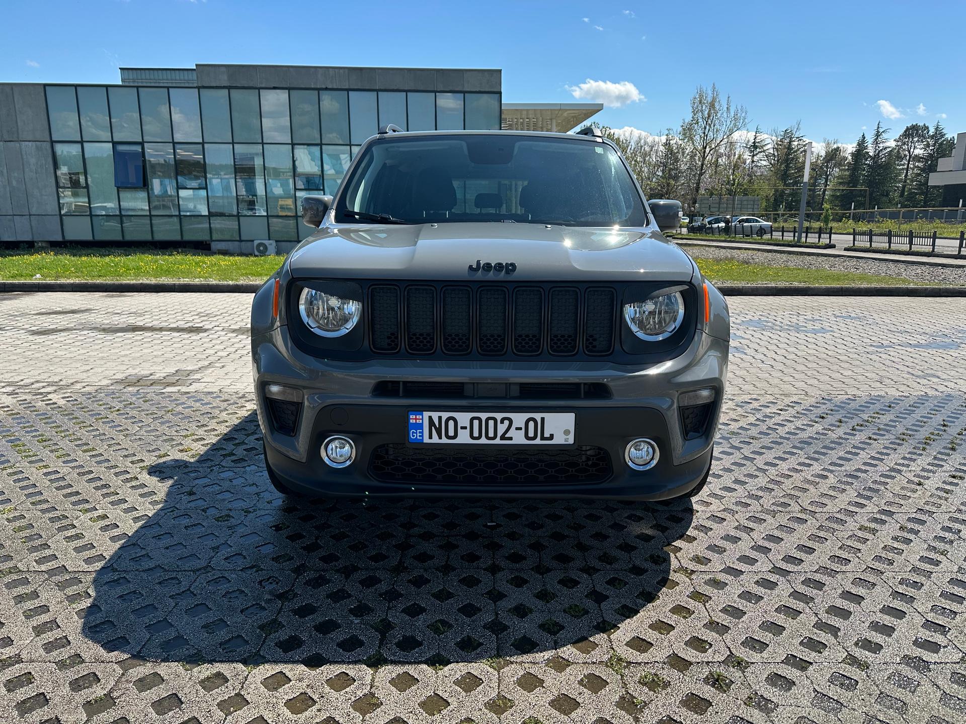 Jeep Renegade — exterior view 3