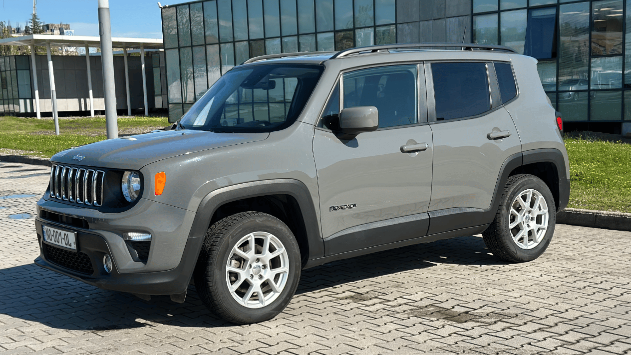 Jeep Renegade for rent in Georgia from 40 € per day