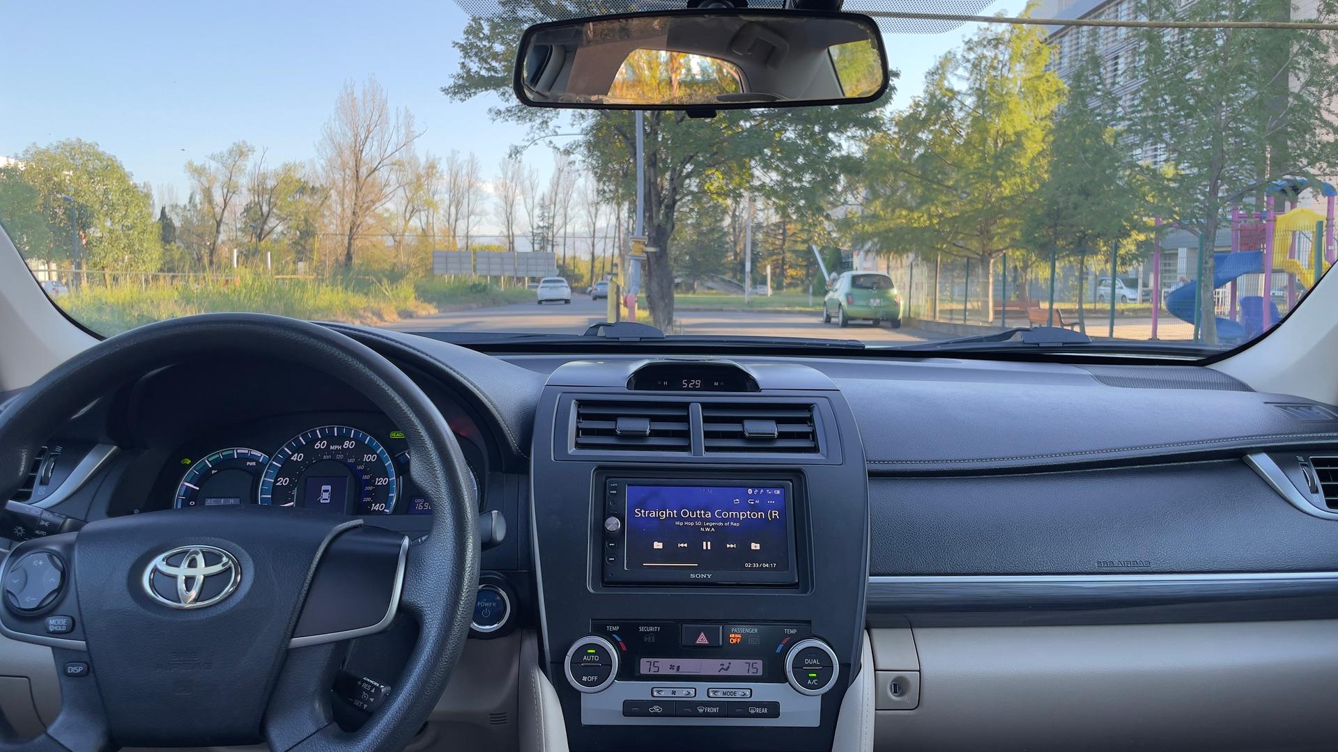 Toyota Camry for rent in Georgia from 35 € per day