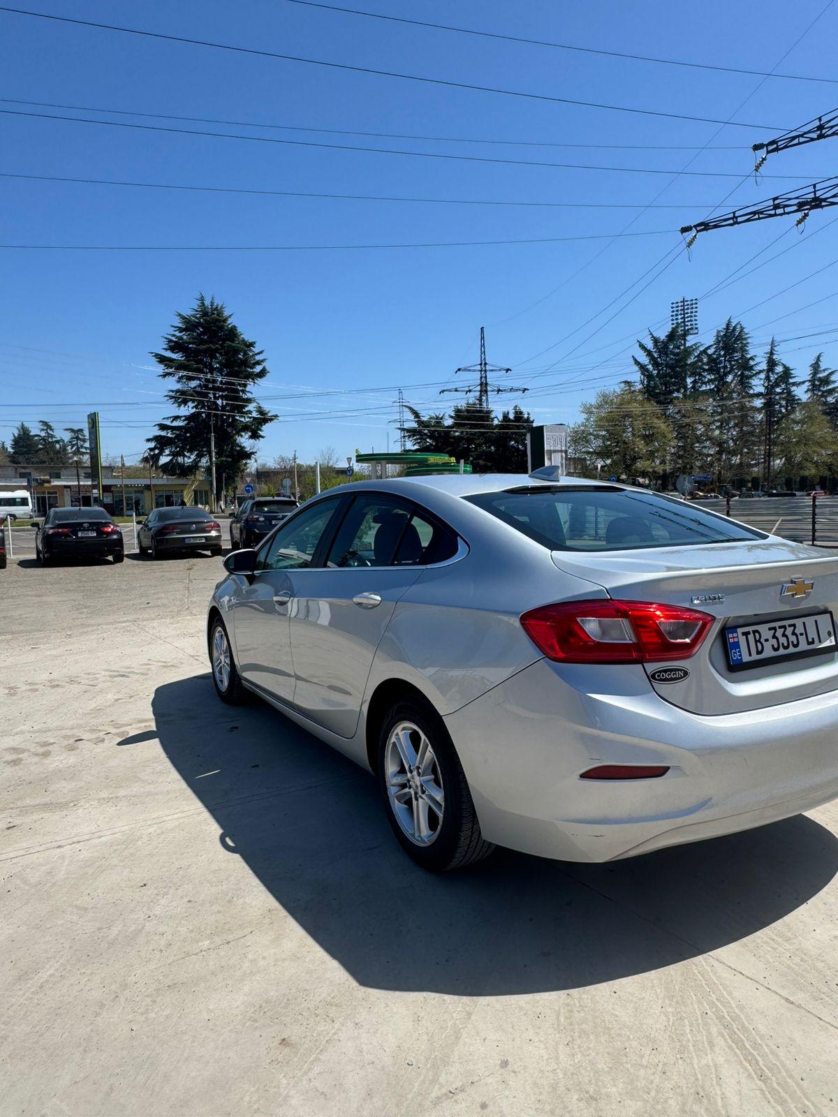 Chevrolet Cruze — exterior view 7