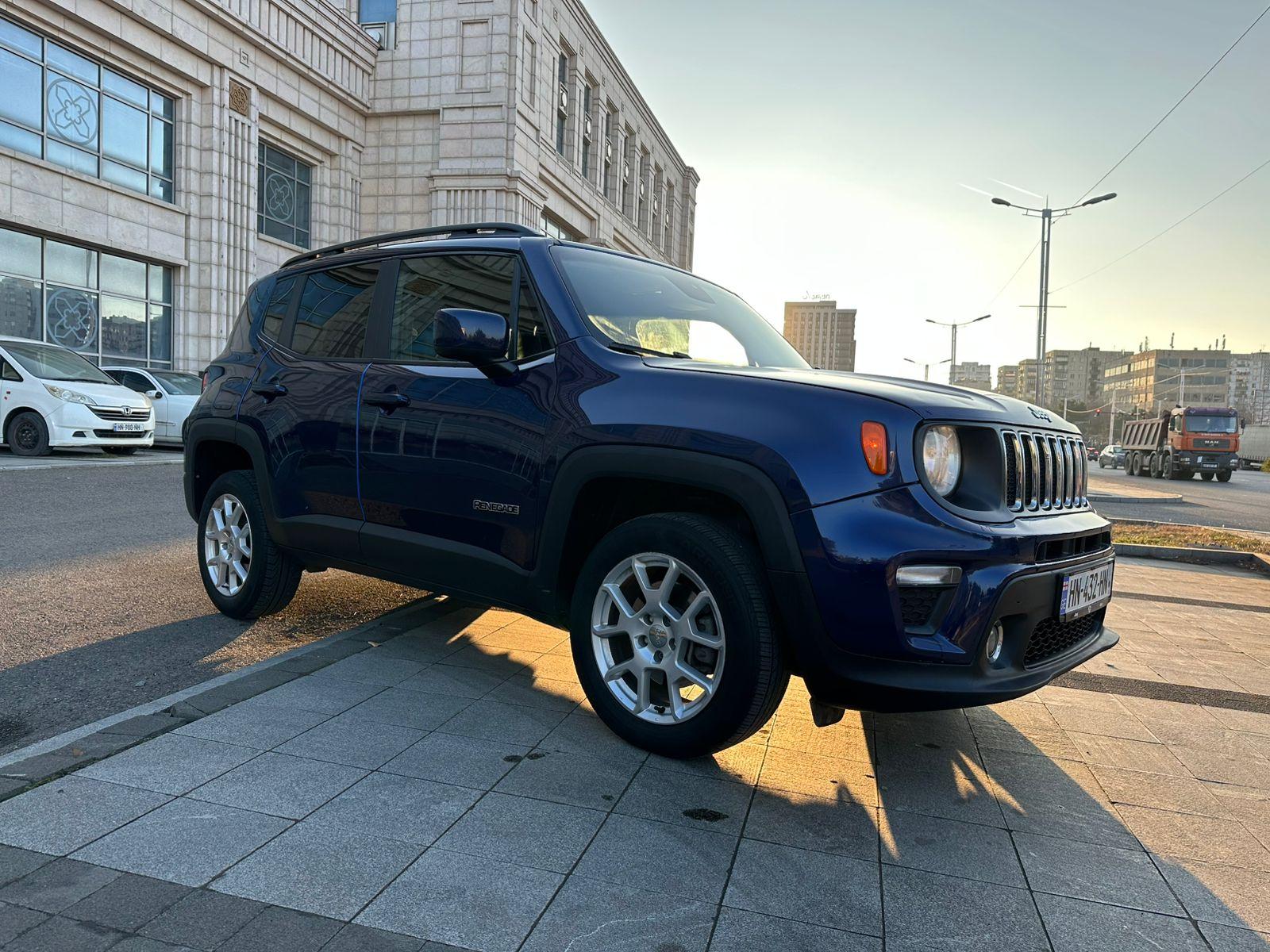 Jeep Renegade — exterior view 3