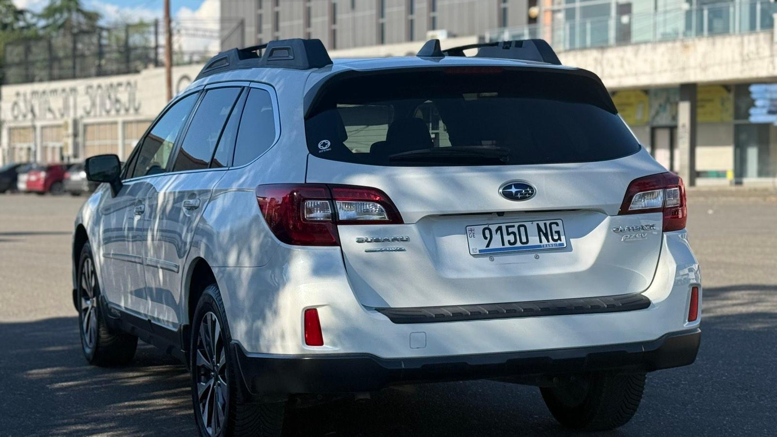 Subaru Outback — exterior view 5