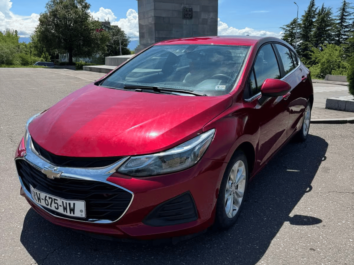 Chevrolet Cruze — exterior view 2