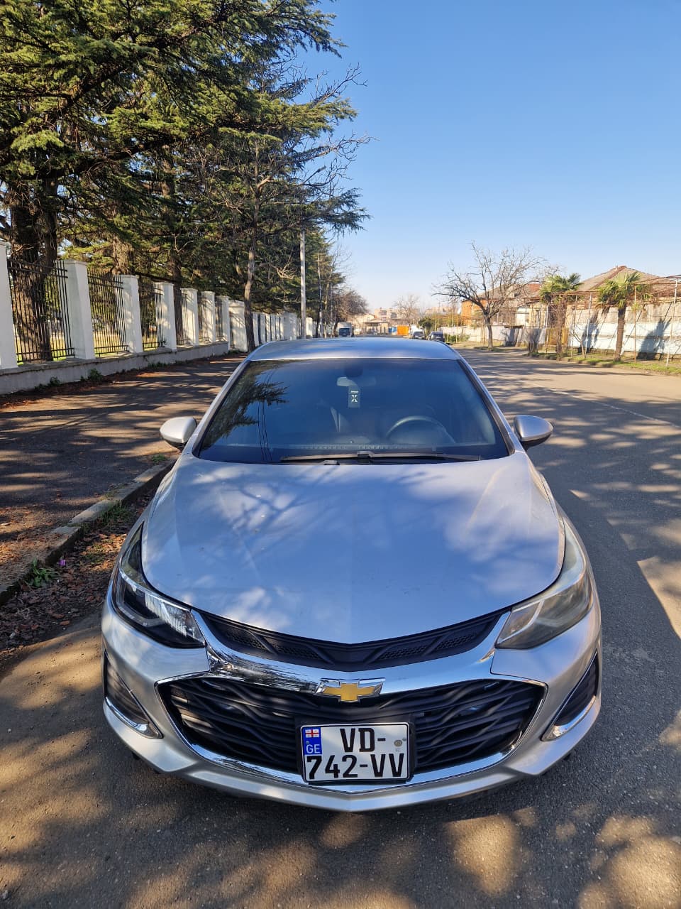 Chevrolet Cruze — exterior view 3