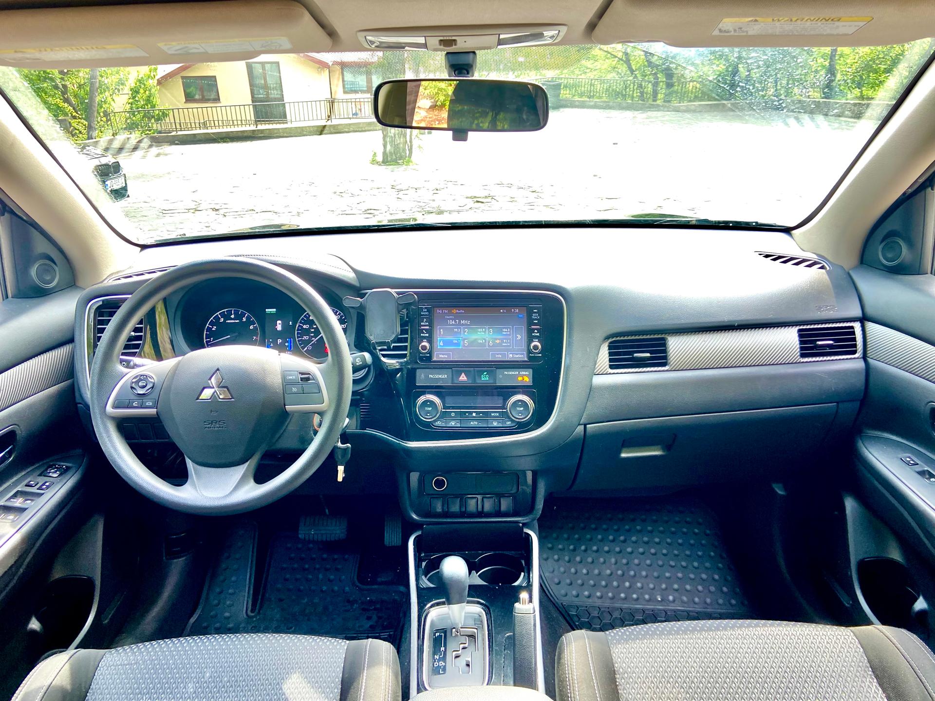 Mitsubishi Outlander — exterior view 6