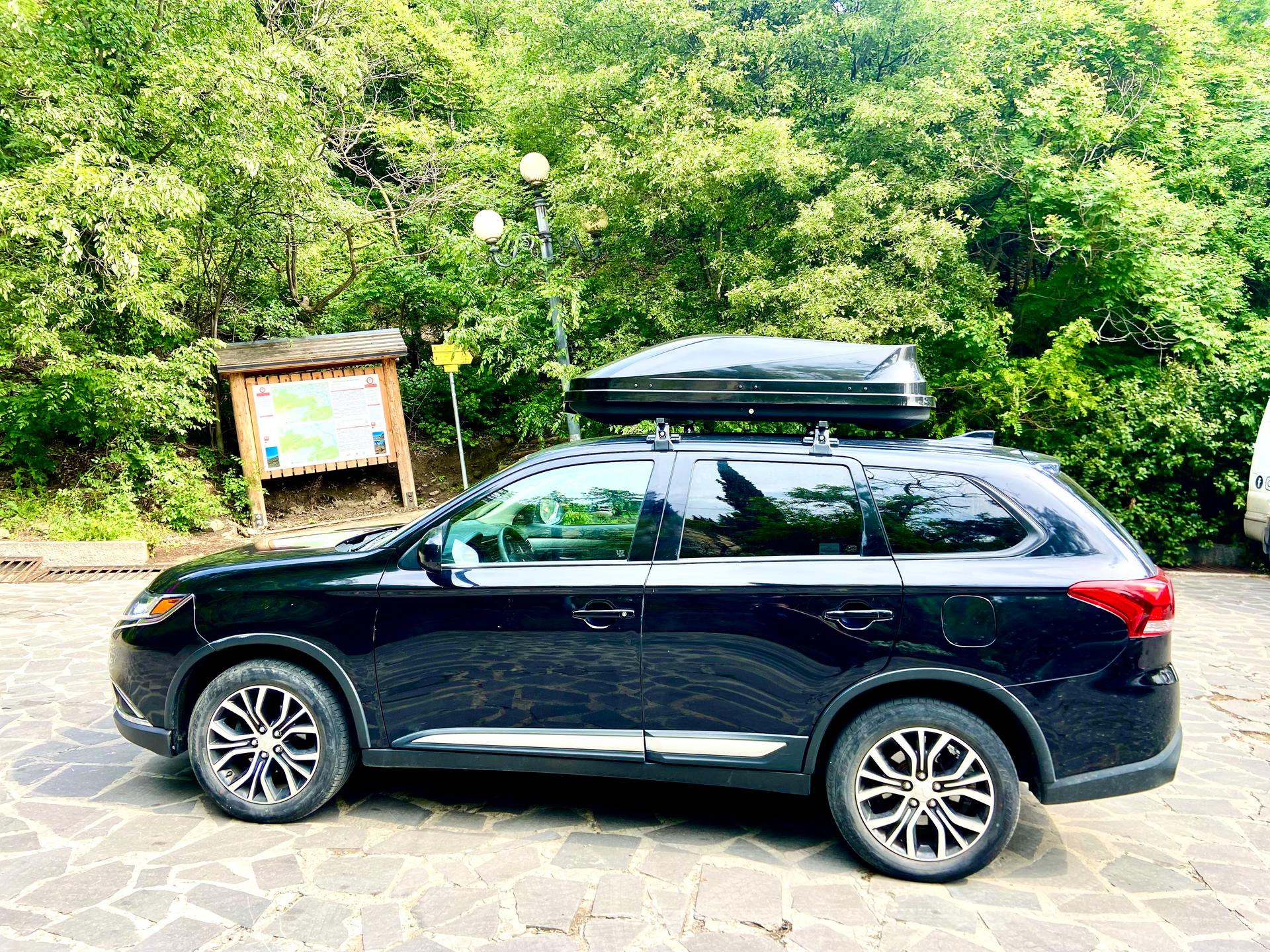 Mitsubishi Outlander — exterior view 9