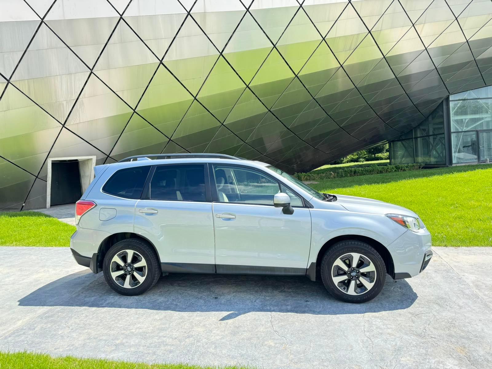 Subaru Forester — exterior view 2