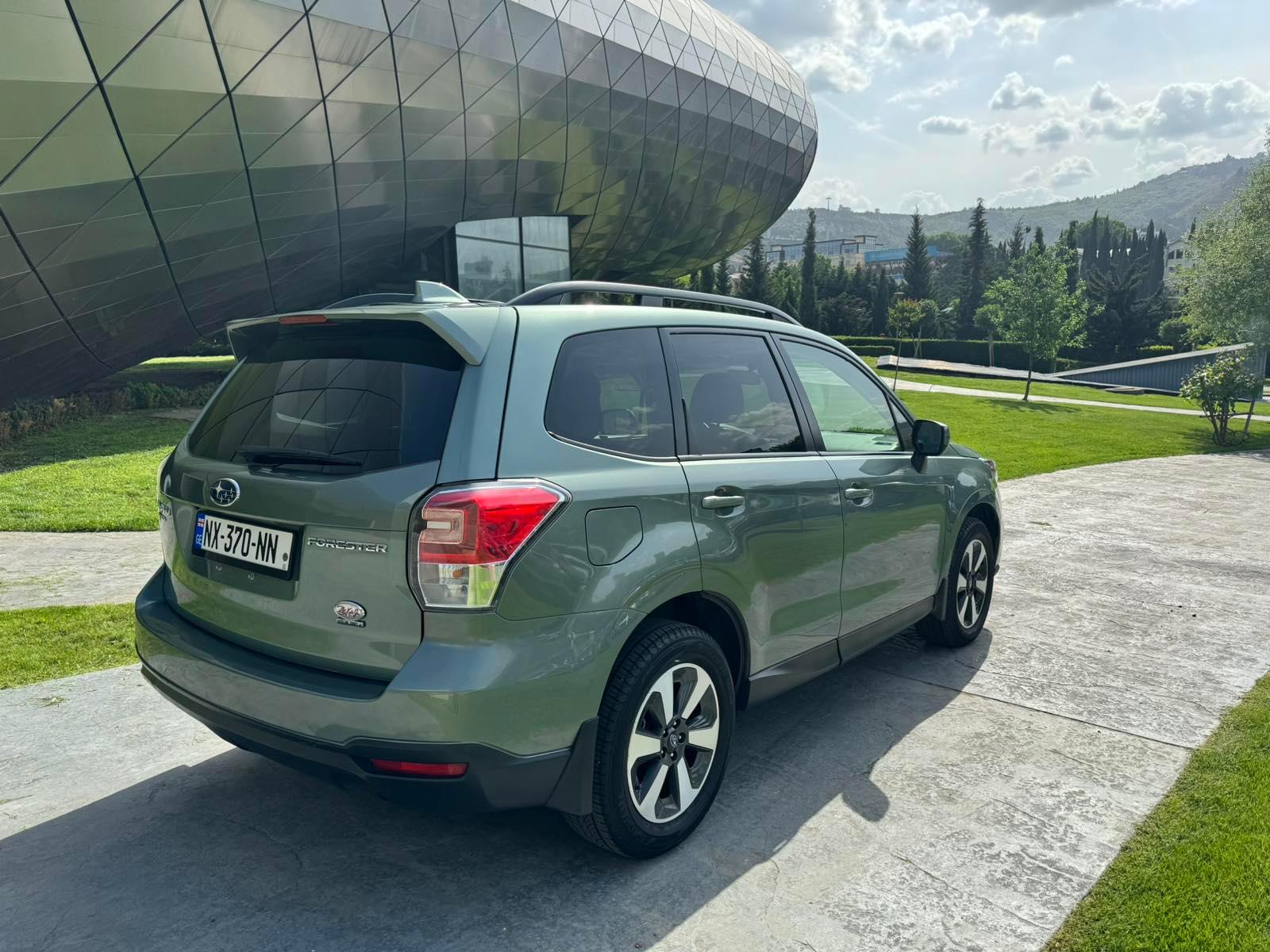 Subaru forester — exterior view 5