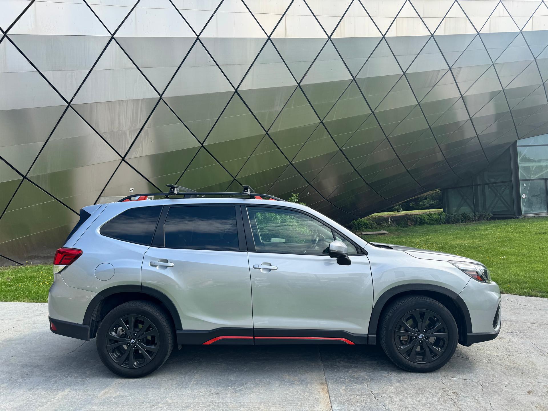 Subaru Forester — exterior view 3