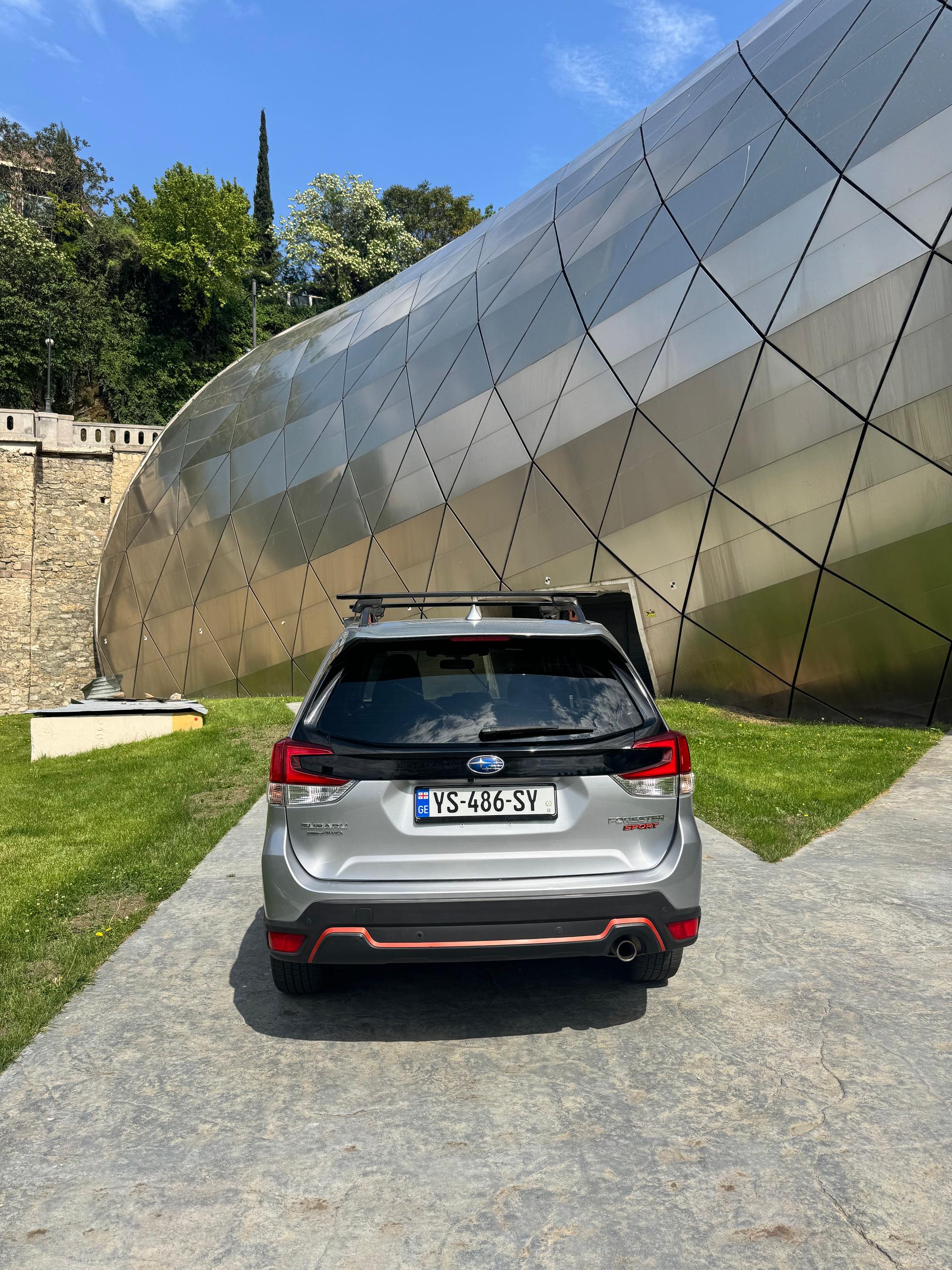Subaru Forester — exterior view 4