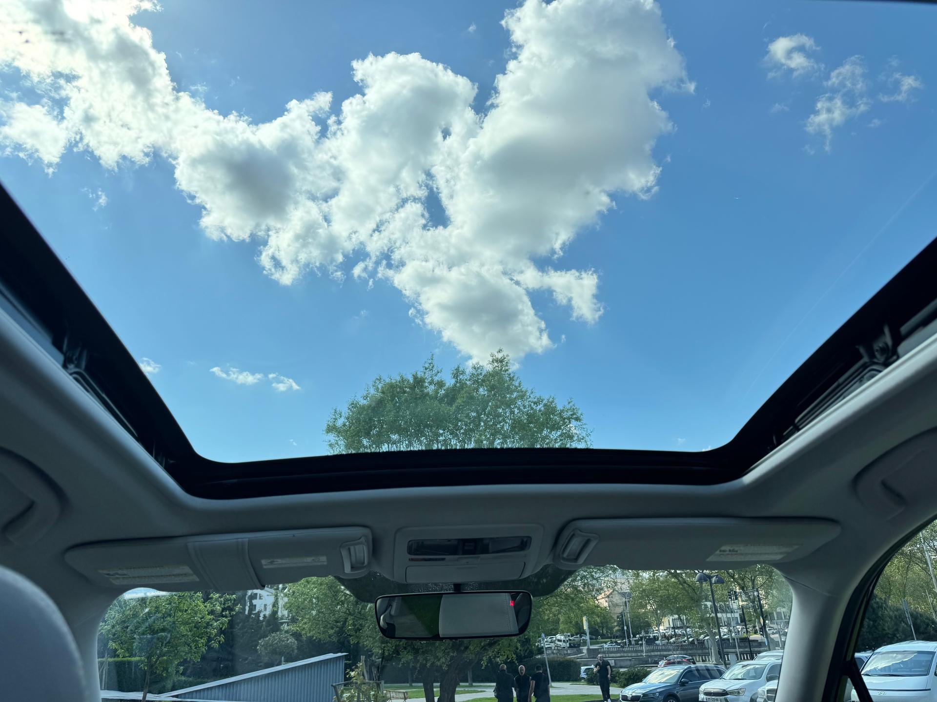 Subaru Forester — exterior view 8