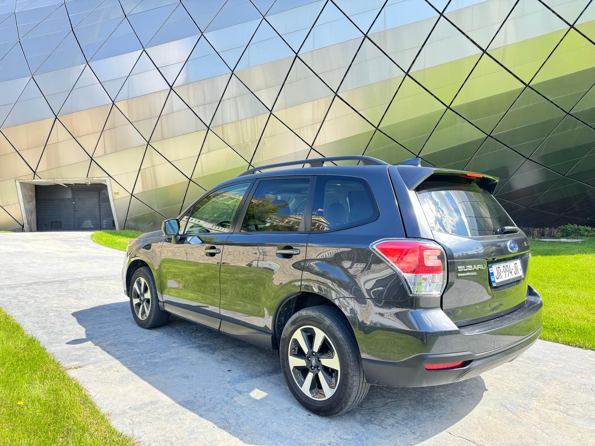 Subaru Forester — exterior view 2