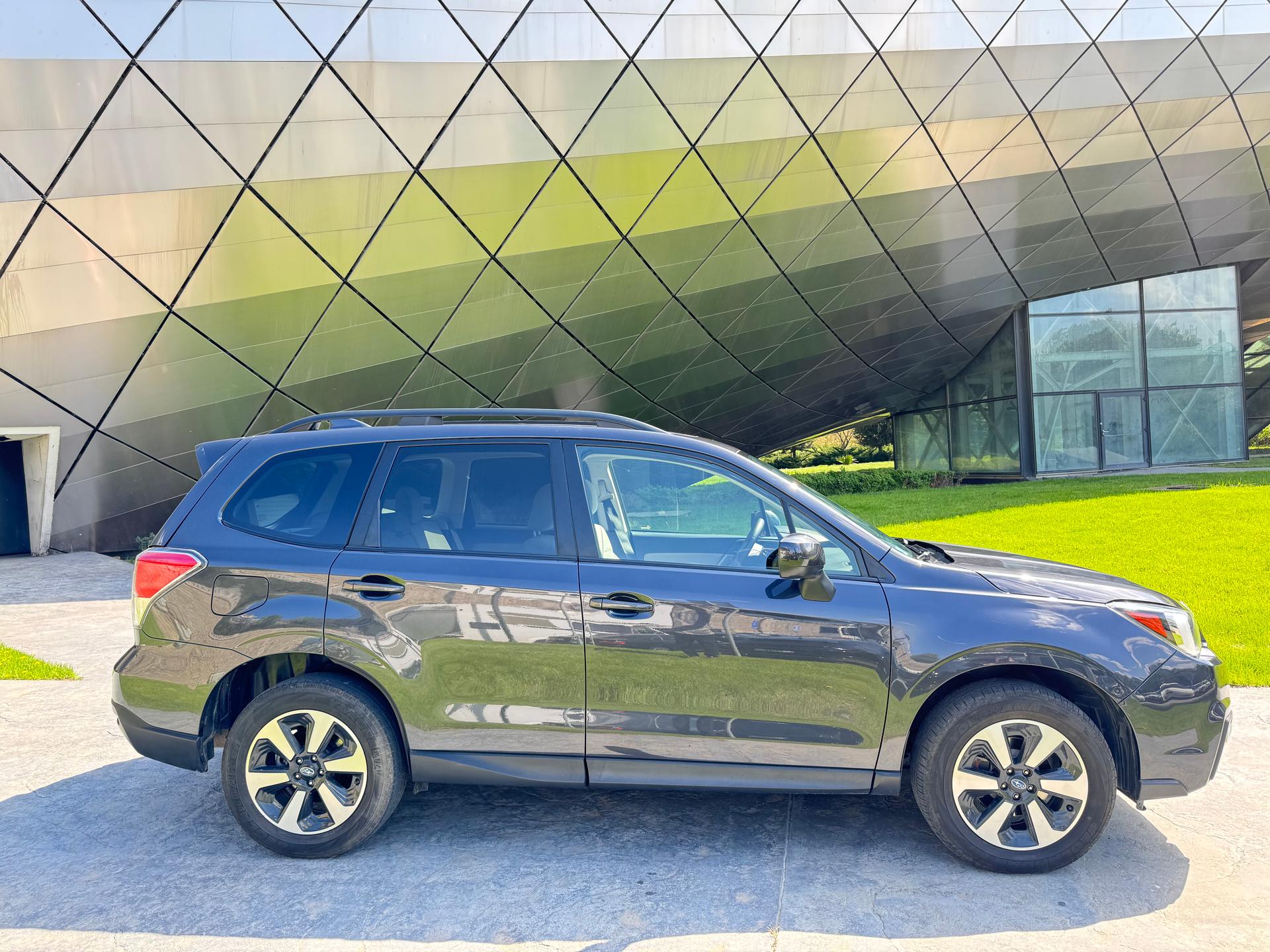 Subaru Forester — exterior view 3
