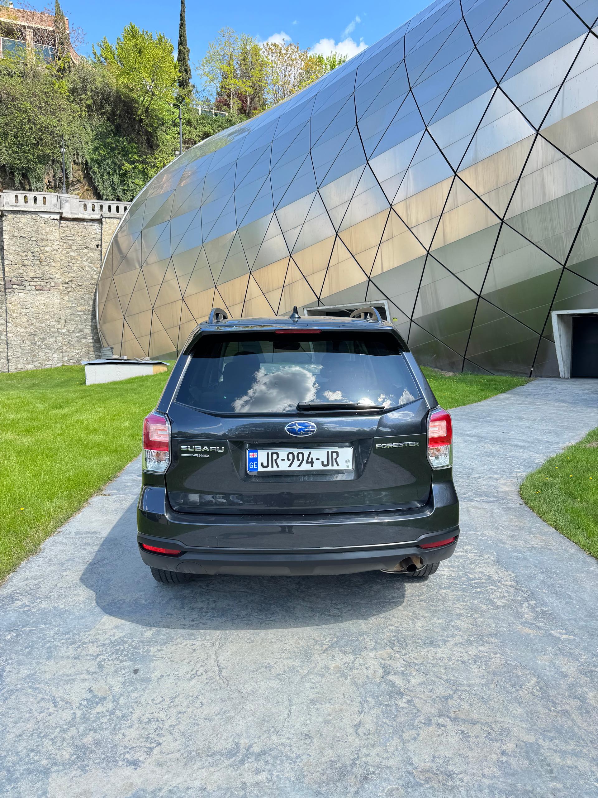 Subaru Forester — exterior view 6