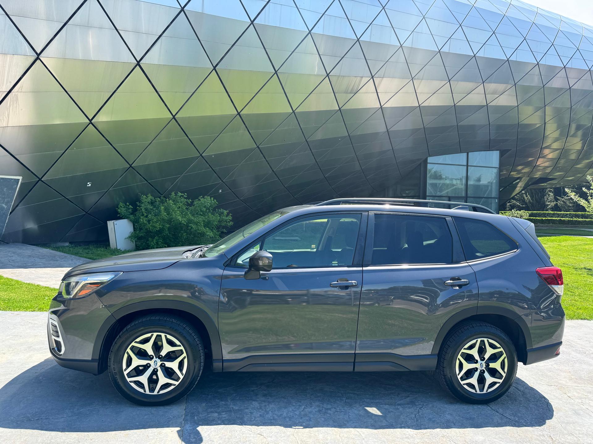 Subaru Forester — exterior view 3