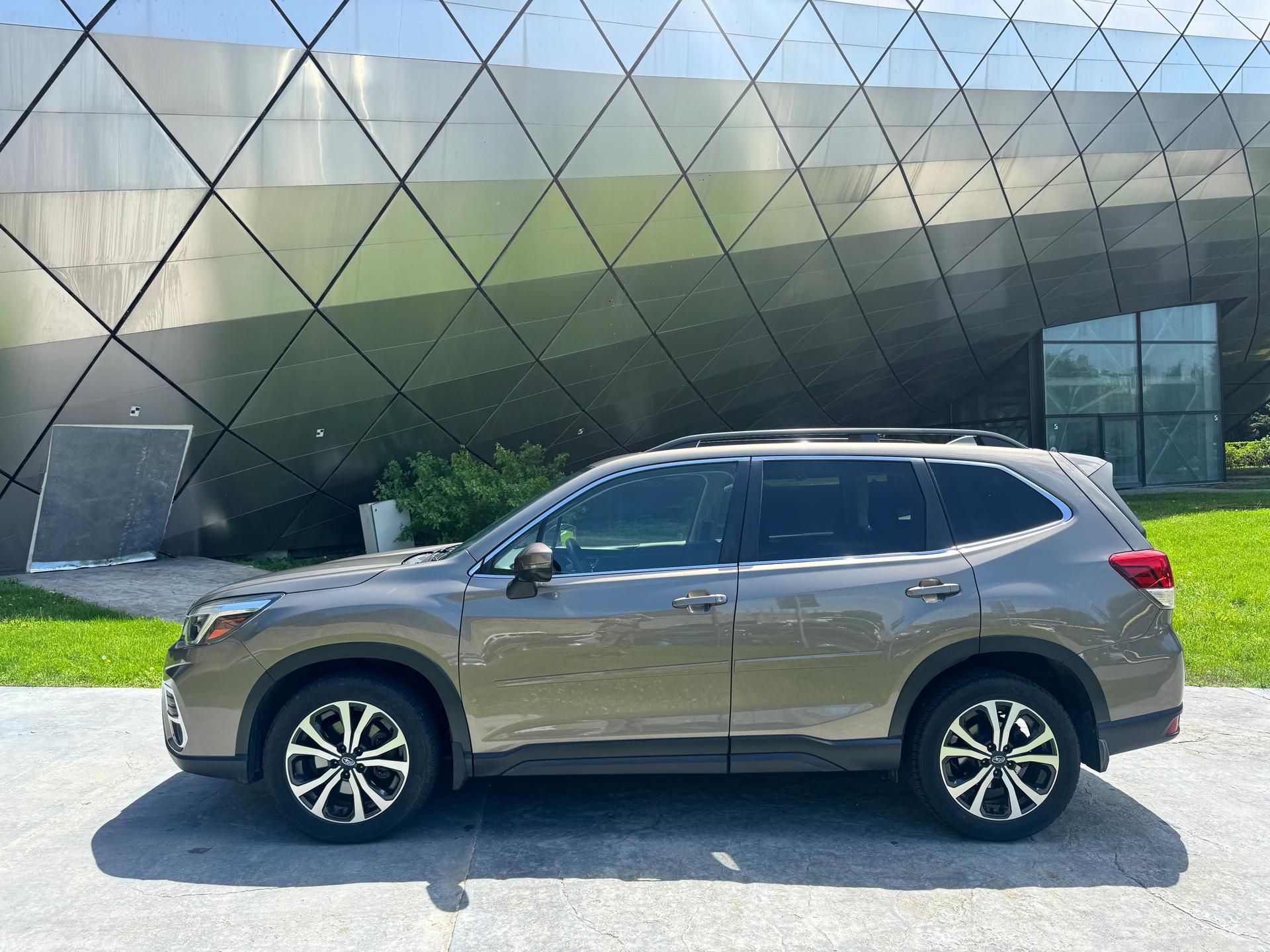 Subaru Forester — exterior view 3