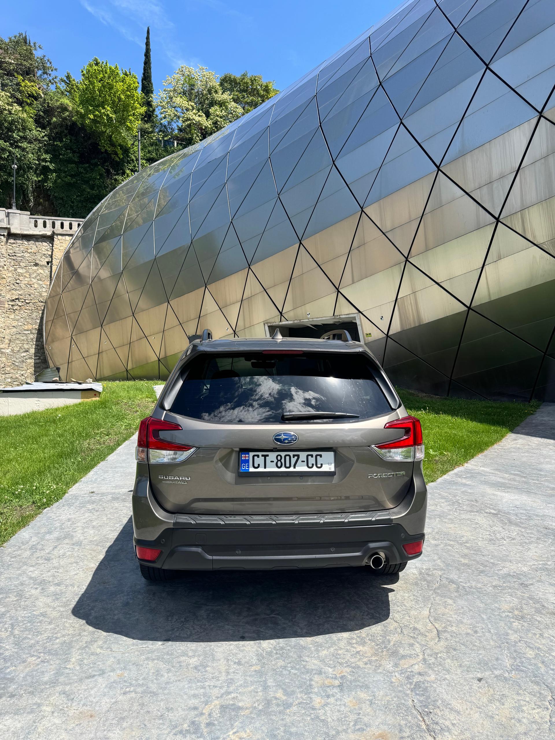 Subaru Forester — exterior view 6