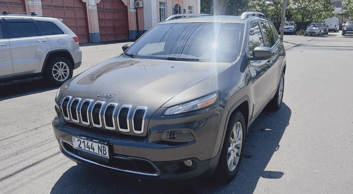 Jeep Cherokee for rent in Georgia from 50 € per day