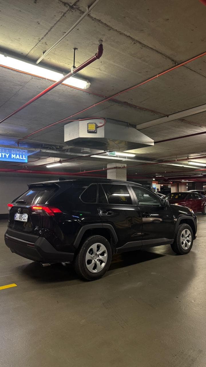 Toyota RAV4 — exterior view 9