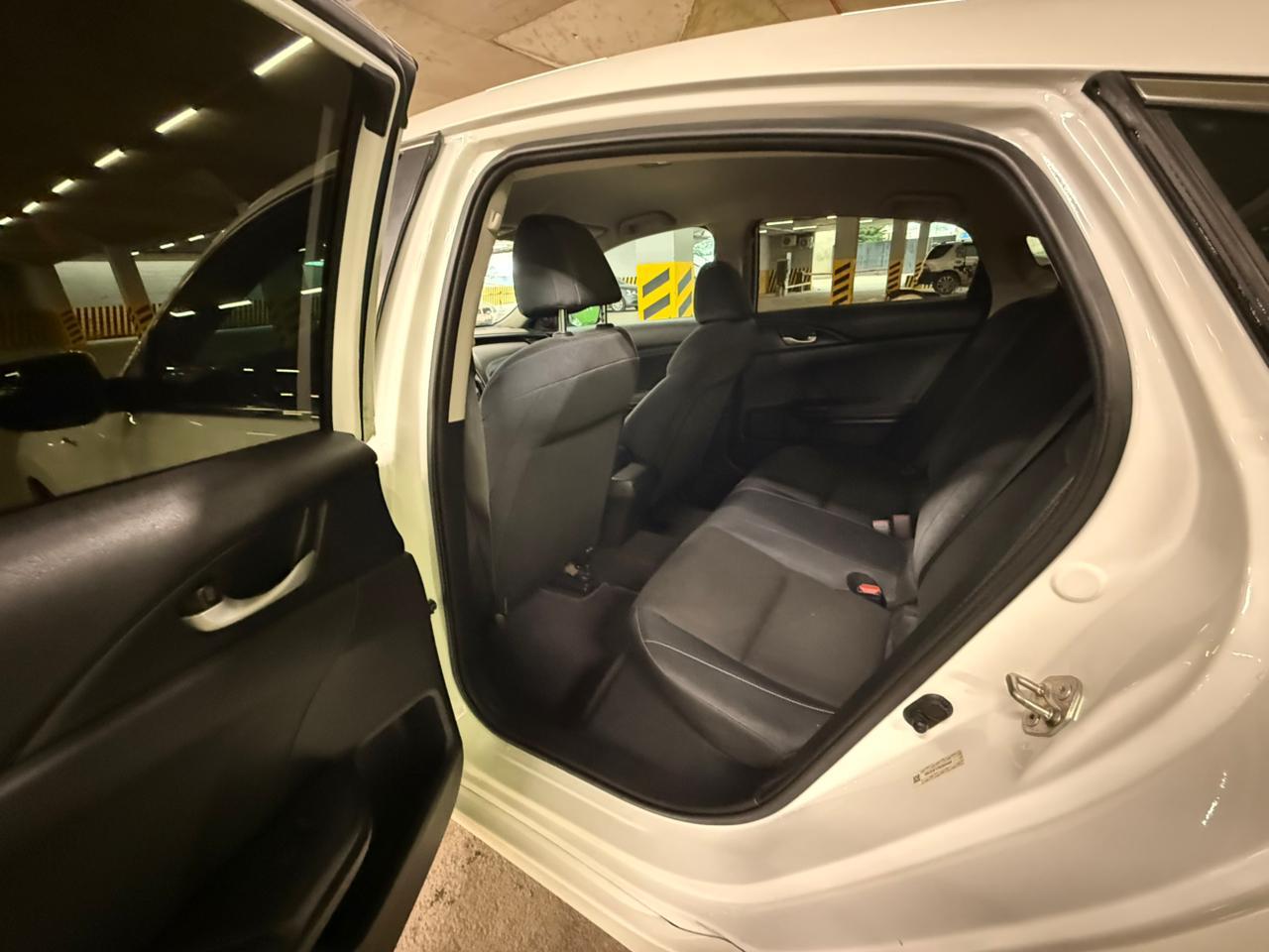 Honda Insight — exterior view 9