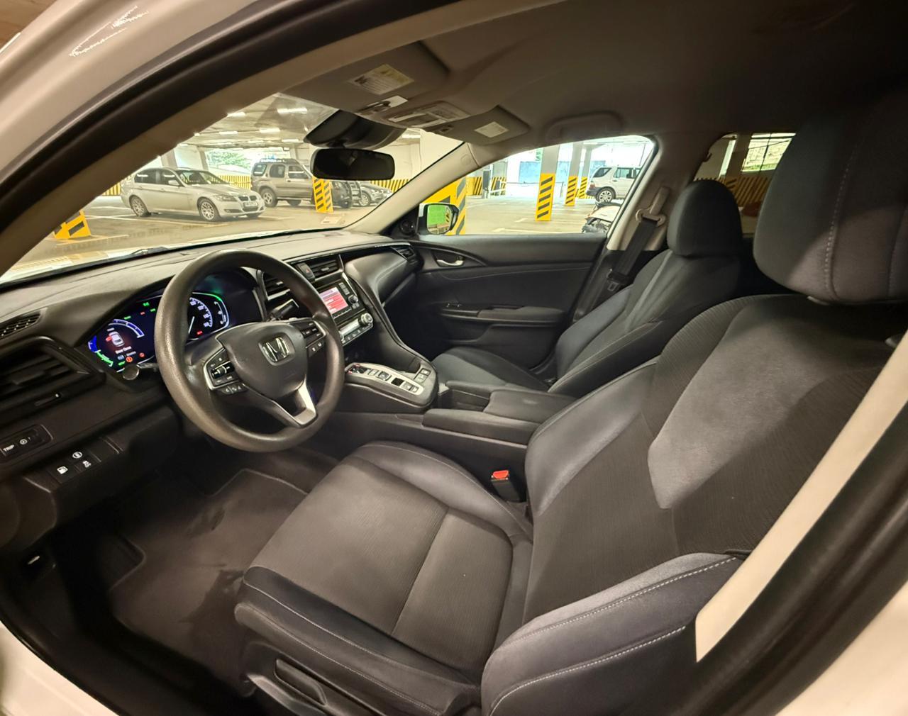 Honda Insight — exterior view 8