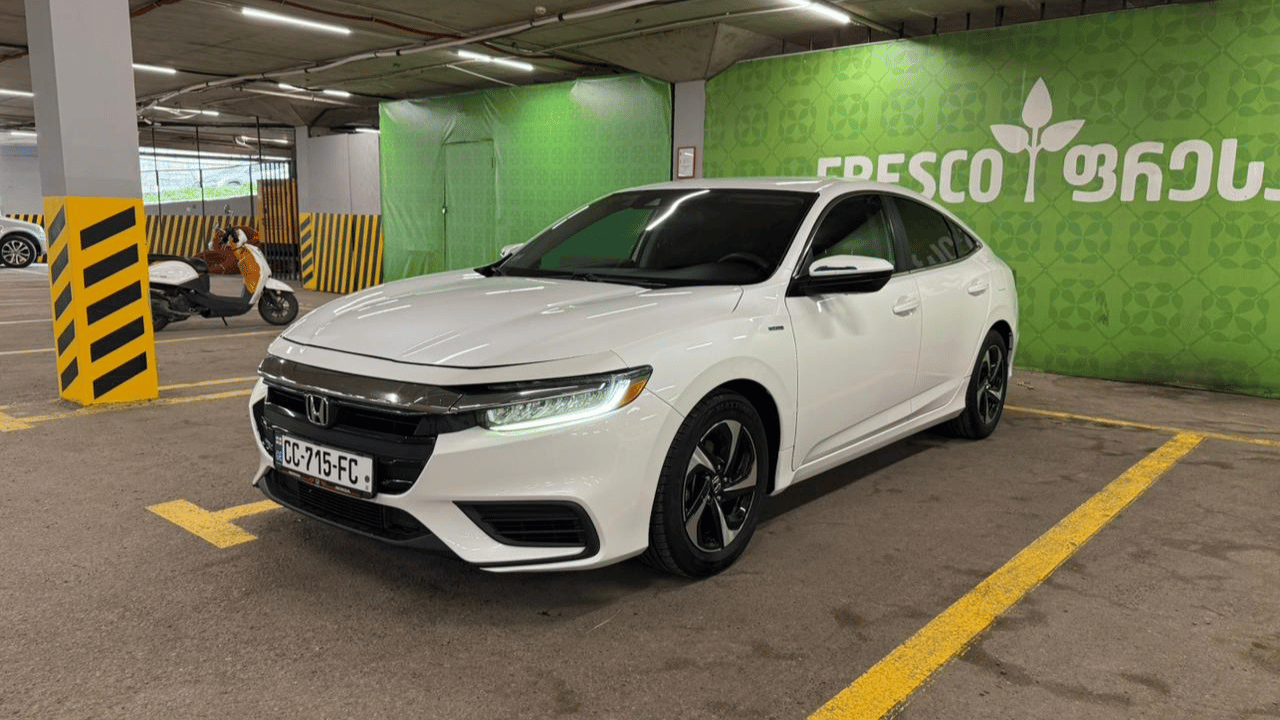 Honda Insight for rent in Georgia from 45 € per day