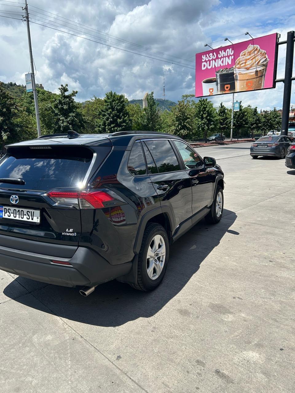 Toyota Rav 4 — exterior view 4