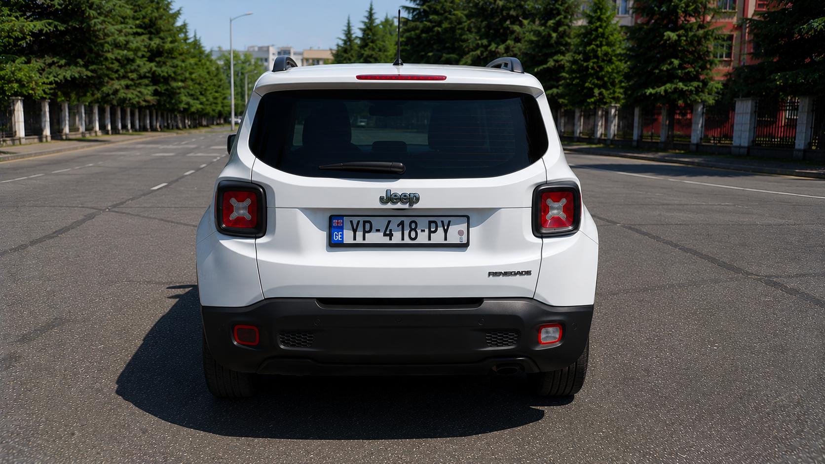 Jeep Renegade — exterior view 8