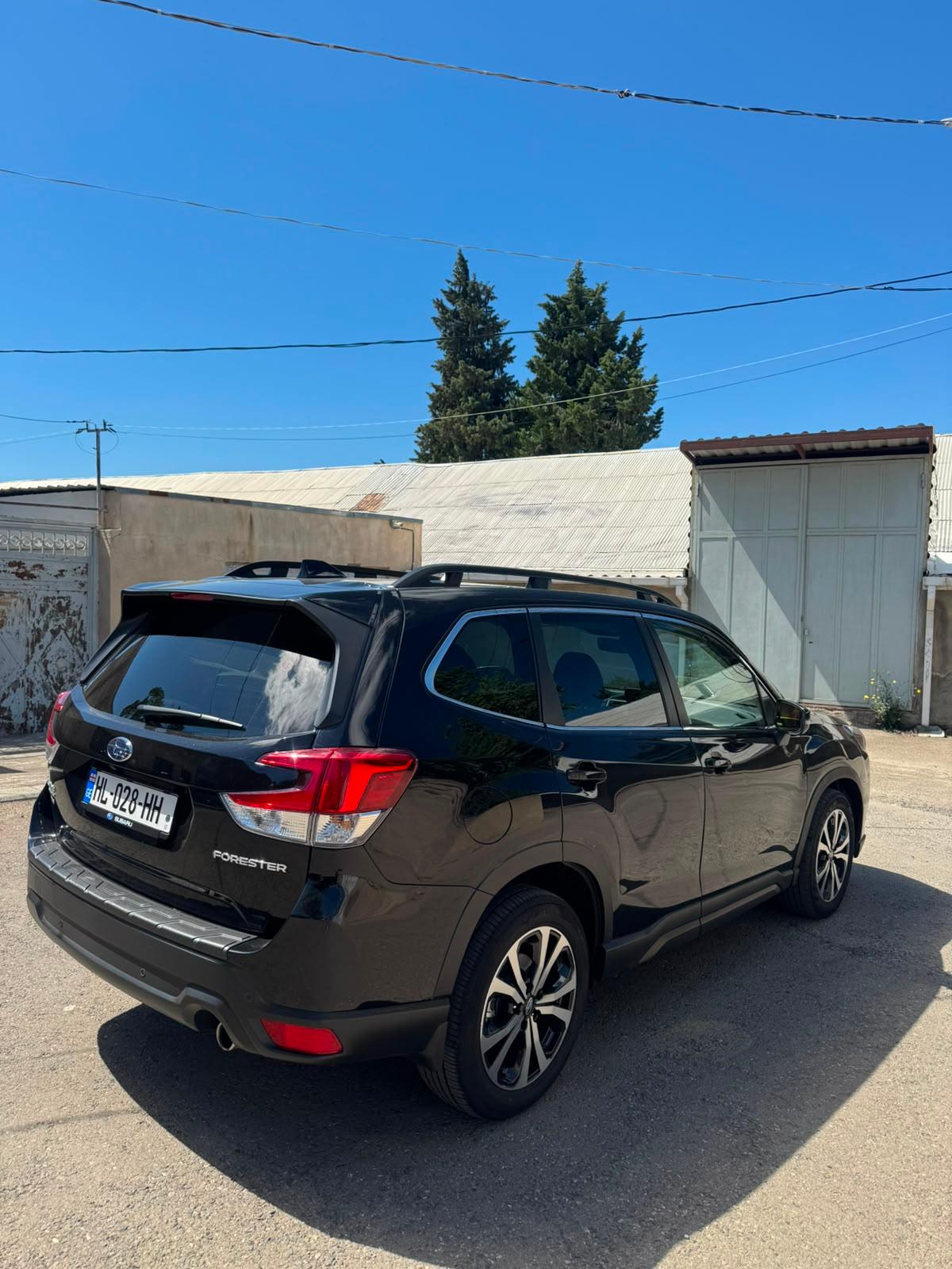 Subaru forester limited — exterior view 3